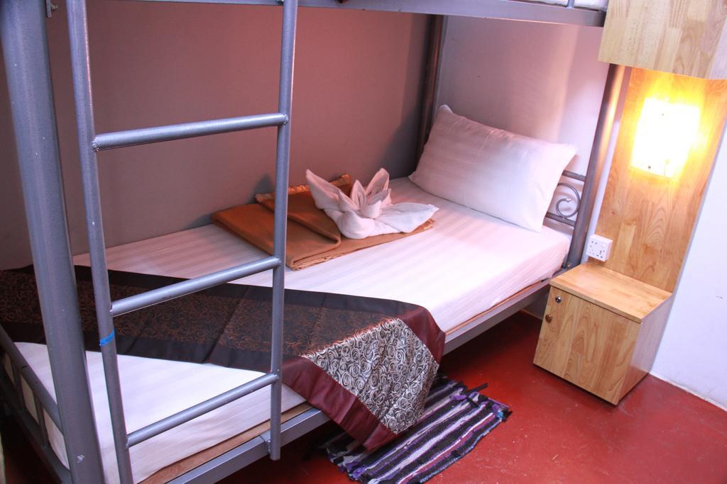 20Th Street Hostel Янгон Екстериор снимка