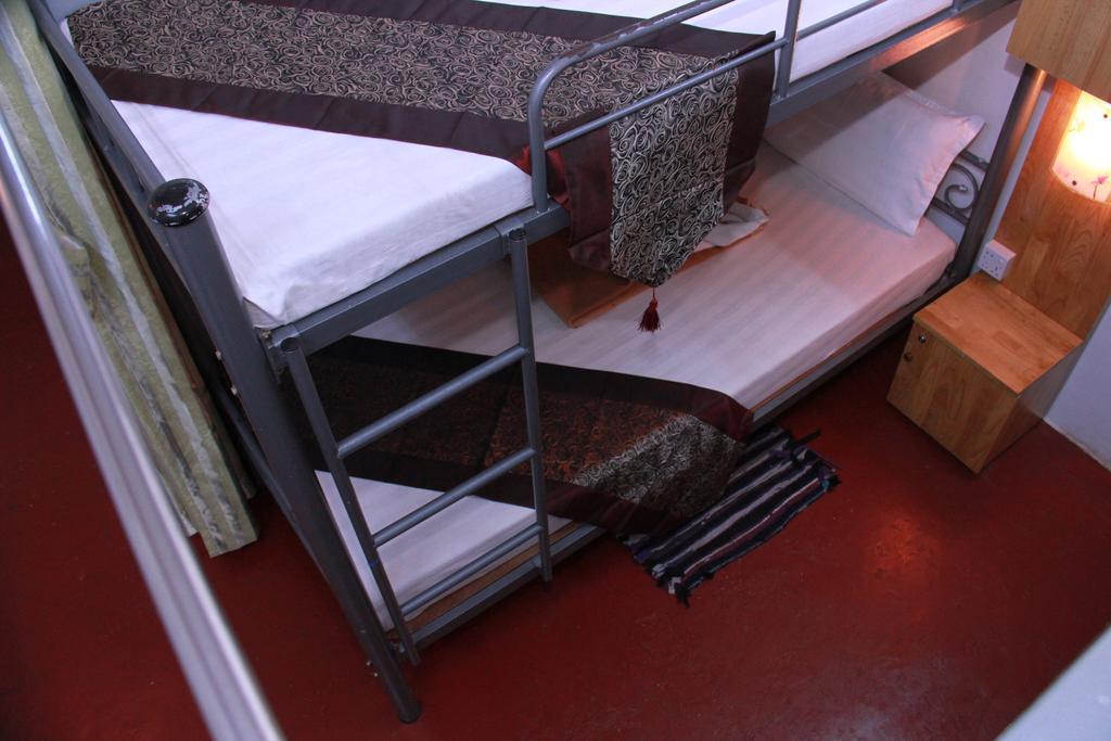 20Th Street Hostel Янгон Екстериор снимка